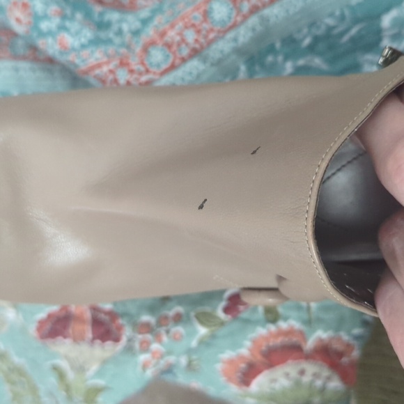 Guess Heels - Picture 7 of 7